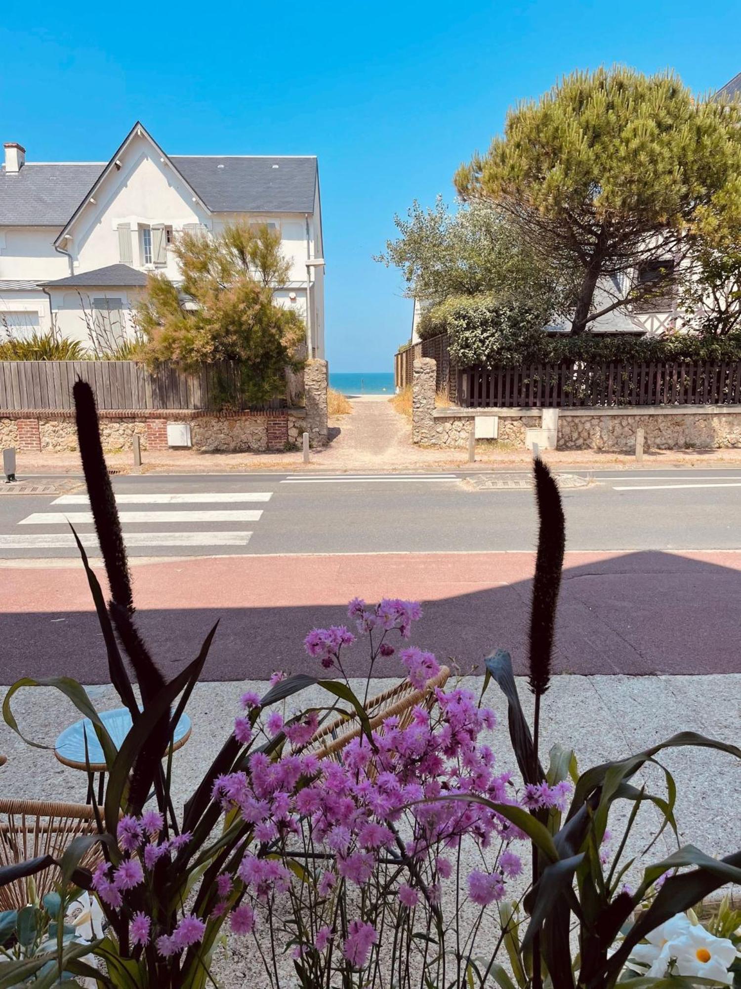 Hotel De La Mer - Blonville Sur Mer Eksteriør bilde